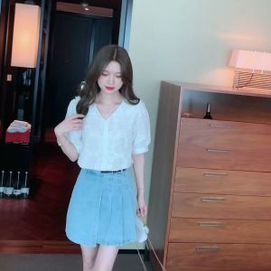 Ammin เสื้อแขนสั้นผ้าชีฟองลูกไม้คอตุ๊กตาผ้าปักวินเทจแฟชั่น 2024 รูปร่าง 7 ประกัน หลวม พอง เพียง 100 บาท ราคาที่มีคุณภาพ 50-150 บาท