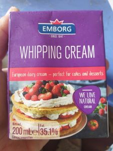 Kem sữa tiệt trùng hiệu Emborg Whipping cream 200ml ( 35.1% chất béo) nhập khẩu Đan Mạch