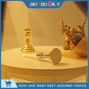 JiaShuo Baby Toy เชิงเทียน1:12ขนาดเล็กสำหรับบ้านตุ๊กตา เชิงเทียนเชิงเทียนเชิงเทียนเชิงเทียนเชิงเทียนจำลองของตกแต่งบ้านอุปกรณ์ตกแต่งบ้านตุ๊กตา1คู่