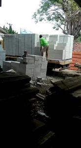 BATA RINGAN HEBEL SSI area CIKAMPEK ( HARGA UNTUK 126 m3/kubik SUDAH TERMASUK ONGKOS KIRIM UNTUK YANG BONGKAR DITANGGUNG PEMBELI)
