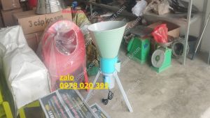 Máy xay chuối  rau muống cho vật nuôi