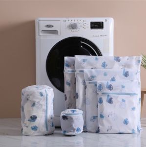 Set 5 túi lưới giặt đồ lót tất vớ polyester in họa tiết quả cà rốt có khóa kéo tiện dụng