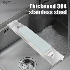 ZZ🔥🔥🔥 ฐานหินลับมีดปรับได้ฐานอ่างล้างจานอุปกรณ์เสริมหินลับมีดที่ยึดแบบยืดหดได้ทำจากสแตนเลส