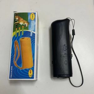Ultrasonic Dog Trainer Anti Barking Device Sulit Matibay Built In Flashlight Safe Handheld Dog Deterrent For Outdoor Use