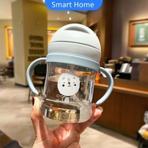 กระบอกน้ำเด็ก 250 มล แก้วหัดดืมน้ำเด็ก แก้วพลาสติกอนุบาล ใส่นม หลอดนิ่ม พกพาได้ง่าย Childrens straw cup