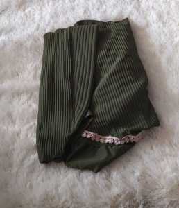 Jilbab Dewasa Plisket Lidi Variasi Renda Mewah Kerudung Instan dengan Gesper Hijab Prisket Jersey