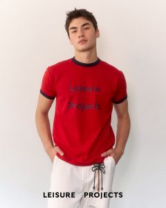 (Leisure Projects) LEISURE RINGER TEE เสื้อเเขนสั้น ผ้า cotton spandex พิมพ์โลโก้ Leisure Projects