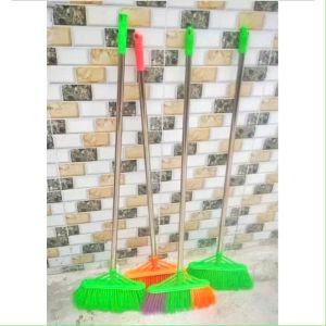 Chổi nhựa quét nước cán inox