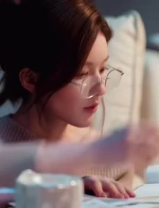 Let me shine - Zhao Lusi and Xu Yans same style frameless anti-blue light flat glasses fashionable and elegant womens eyeglass frame