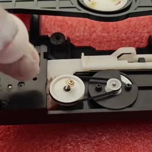 1 ชิ้น เกียร์สำหรับถาดเครื่องเล่น Blu-ray DVD DL-05SAHD60D เข้าและออกจากช่อง DL60C-B GY470 รอก