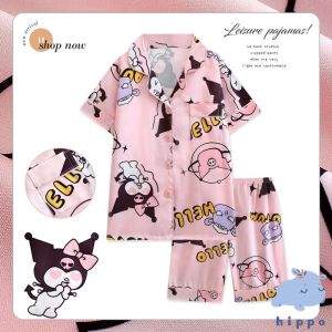 ชุดนอนผ้าซาติน เสื้อผ้าสาวๆ ชุดนอนเด็กผู้หญิง ลายการ์ตูนน่ารัก เสื้อแขนสั้น+กางเกงขาสั้น Satin pajamas【Hippobaby20】