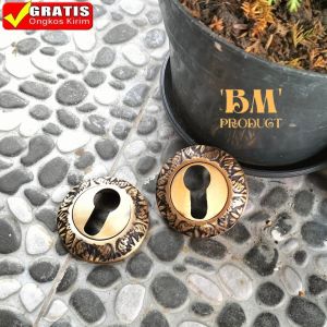Tutup Lubang Kunci Pintu Rumah Lubang Kunci Kuningan Motif Ukir 2 pcs