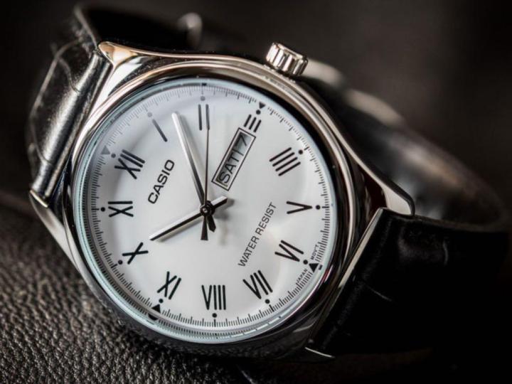 casio-mtp-v006l-7b-white-analog-black-leather-roman-numeral-men-s-watch