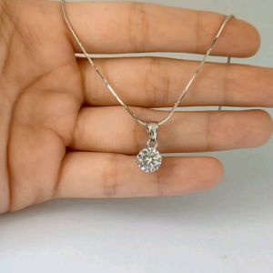 Kalung Perak Asli Silver 925 & Liontin Permata Kilau: Keindahan dan Kualitas