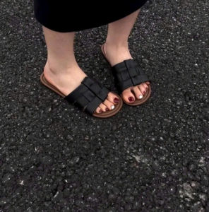 Dép đế bệt quai ngang máy ôdép đi biển đế bằng hợp thời trang phong cách hàn quốc.