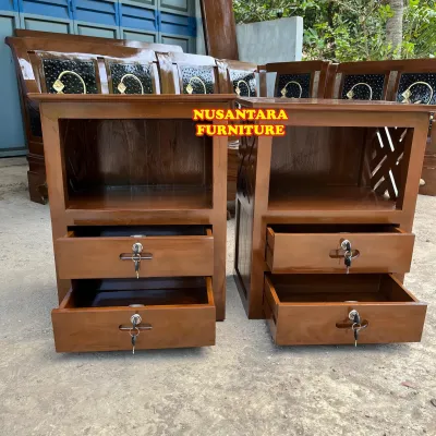 Meja Nakas Jati 2 Laci Kunci Desain Modern Gaya Klasik