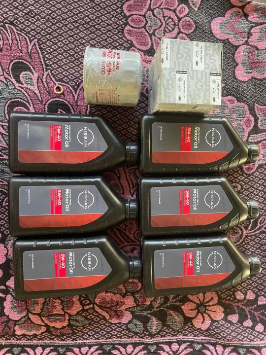 Nissan Genuine Oil Semi Synthetic 5W40 CF4 Oil Change Package for D23