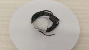 Công tắc quang điện Omron chính hãng 2M NPN E3ZG-R61 E3Z-R61 E3Z-R81 E3ZG-R61-S E3ZG-D61 E3ZG-D61-S E3ZG-D62-S