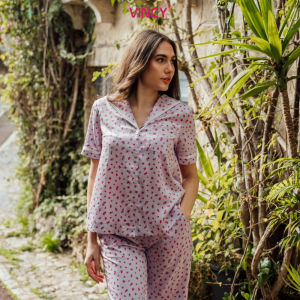 BLS030S51-BỘ LỬNG SATIN HOA NHÍ VỚI THIẾT KẾ CỔ SAM MANG PHONG CÁCH SANG TRỌNG VÀ THOẢI MÁI RẤT PHÙ HỢP CHO MÙA XUÂN HÈ