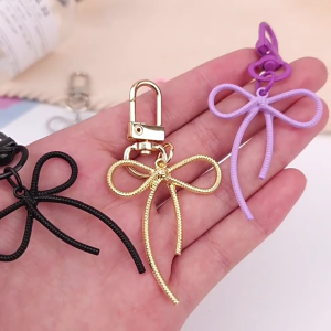 Lovely Bows Keychain Pendant Metal Keyring Bag Charm Bowknot Handbag Charm Creative Car Keychain for Bag Decorations
