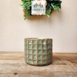 The Leaferie Creidna plant pots. flowerpot . flowerpots . flower pot . planter . planters . Ceramic . Plants