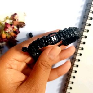 Sc Gelang Tali Korea Rajut Huruf Inisial Kubik Waterproof | Gelang Inisial Tali Rajut Unik Aesthetic Gaya Vintage| Gelang Rajut Tali Korea | Produk by Sinarcity | Hanya di Sinarcity Gelang Rajut Tali Waterproof | Gelang Huruf A-Z Rajut sinarcity