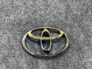 Logo TOYOTA mặt ca lăng cho các dòng TOYOTA CAMRY Phụ Kiện Xe Hơi Toyota Thay Thế Logo Toyota Thiết Kế Độc Đáo Cho Camry - Lazada