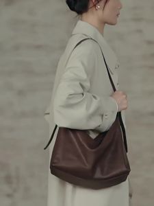 ชิวเจิ้น หูคู่ hobo กระเป๋าหนังวีแกนฟอกสี กระเป๋าสะพายข้างเดียว สไตล์เร ขนาดใหญ่ ความจุมาก กระเป๋าเดินทาง