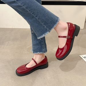 🔥Nadines🔥รองเท้าแมรี่เจนสไตล์เกาหลี รองเท้าหนังนักเรียนหัวกลมฤดูร้อนพร้อมรองเท้าส้นสูง 2 ซม. รองเท้าแฟชั่นกันลื่นและทนต่อการสึกหรอ