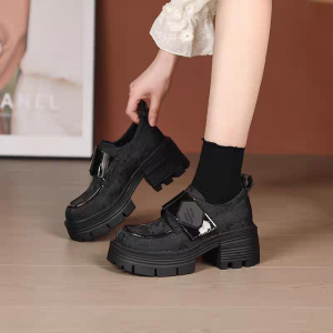 Giày lười nữ in họa tiết mới thời trang