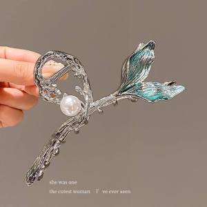 Crystal Mermaid Tail Claw Clip Korean Pearl Hair Clips Fishtail Hair Claws Hairpin Elegant Shark Clip Hair Accessories for Women Girls