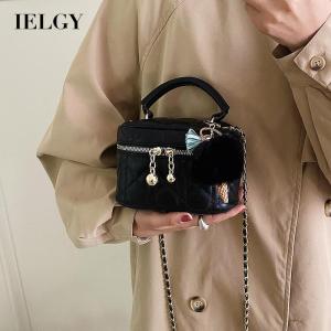 IELGY Worn cross-body small square bag summer new versatile texture stylish furball rhomboid chain tote