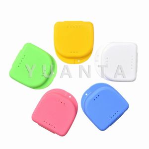 YUANTA กล่องใส่รีเทนเนอร์พกพา กล่องใส่รีเทนเนอร์สีสดใส มีรูระบายอากาศ พลาสติกแบบหนา กล่องเก็บของ Silicone Braces Box