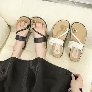 [Free Shipping] New summer womens flat flip-flops with rhinestones fashionable and versatile non-slip ultra-light suitable for outdoor wear one-strap beach sandals