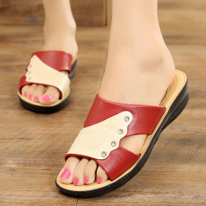 [Free Shipping] New Summer Anti-Slip Wedge Heel Mom Slippers Fashionable Casual Plastic