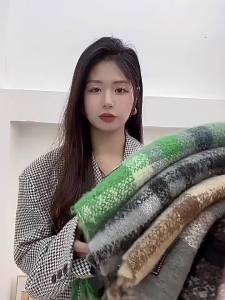 Khăn quàng cổ mohair kẻ sọc kiểu Hàn Quốc cho phụ nữ mùa xuân phong cách Nhật Bản du lịch sinh viên khăn thời trang đa năng khăn váy thường ngày