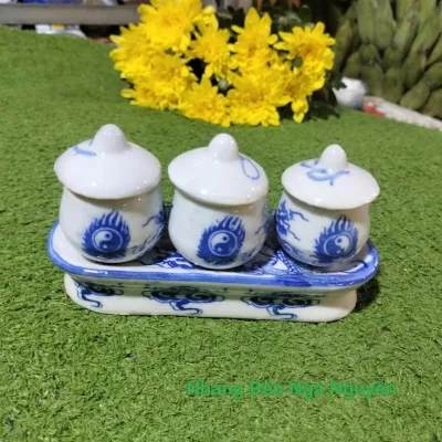Bộ chung 3 ly sứ thờ cúng có nắp nhiều màu sắc - Vàng Mã Gia Gia