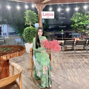 Lotus] Áo Dài Học Sinh Nữ Đẹp Lụa Mỹ Tay Lỡ Cổ V Truyền Thống/ Áo Dài Trắng Đồng Phục Nữ Sinh Đi Học May Sẵn Giá Rẻ