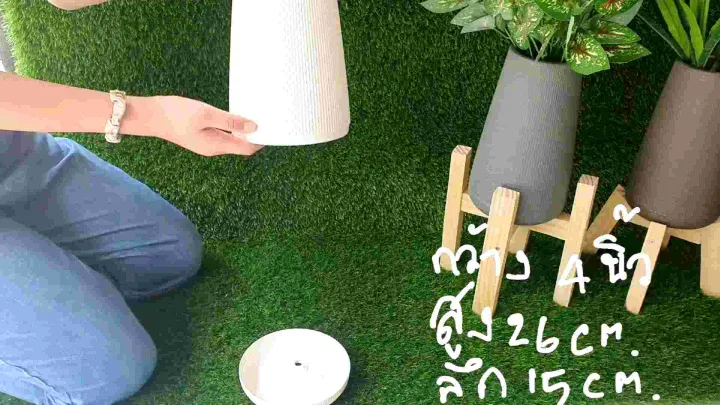 กระถางโมเดิร์นทรงสูงขนาดเล็ก สีดำ