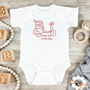 Italian baby bodysuit Pizza baby shower Italian baby gift Italian summer Newborn baby New mom Gift for expectant parents Pregnancy announcement