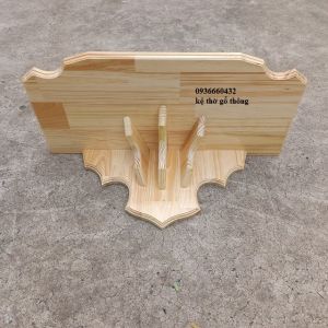 KỆ BÀN THỜ GỖ THÔNG TRƯNG BÀY TƯỢNG CÔNG GIÁO (KIỂU MỚI) CHÂN ĐẾ LIỀN TẤM CHẮC CHẮN