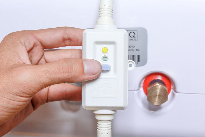 Bộ chống giật ELCB bình nóng lạnh ARISTON Chính Hãng