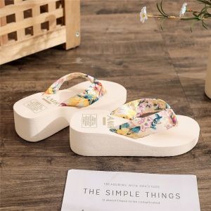 Free Shipping WomenS Summer Fashion Flip-Flops Suitable For Outdoor Wear With A Platform Sole Thick Heel And A Wedge Design For Added Height Perfect For The Beach Or As Stylish Sandals