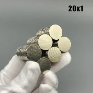 5/10/20/50/100/500 ชิ้น แม่เหล็กทรงกลมบาง 20*1 มม. แม่เหล็กที่แข็งแกร่งและทรงพลังสำหรับกระดานไวท์บอร์ดในสำนักงาน งานฝีมือ DIY