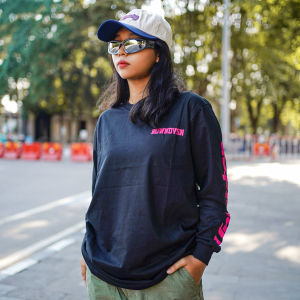 Rown Division Kaos Panjang Montern Hitam