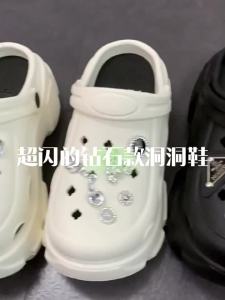 [Free Shipping] WomenS New Summer Clogs With Rhinestone Bear Design Cute Thick-Soled Beach Sandals With A Closed-Toe Half-Slipper Style