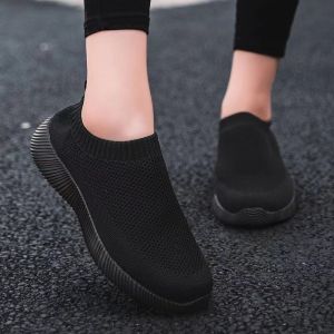Women‘s Slip On Shoes Flying Knit Sneakers Lightweight Running Shoes Soft Outdoor Walking Shoes Black Rubber Shoes