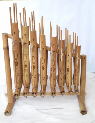 ANGKLUNG BAMBU 8 NADA UKURAN SEDANG