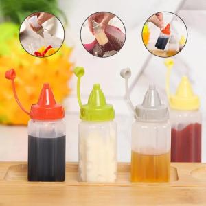 4Pcs/Set Mini Sauce Condiment Squeeze Bottles PP Salt Spice Jar Sauce Seasoning Box Dispenser Kitchen Tool