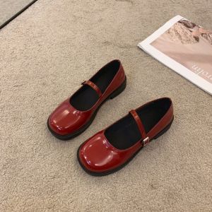 IVYSHOES รองเท้าหนังแมรี่เจนสไตล์วินเทจ มีสีแดงหรือสีดำ